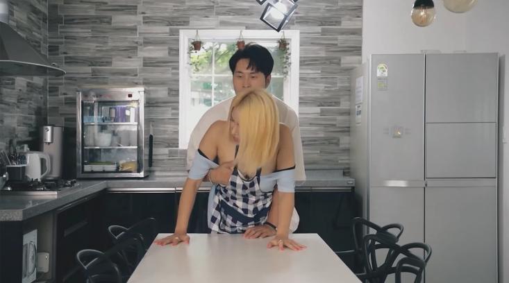 sex nữ tu sĩ Anh chụp lại thôi mà anh có quay đâu